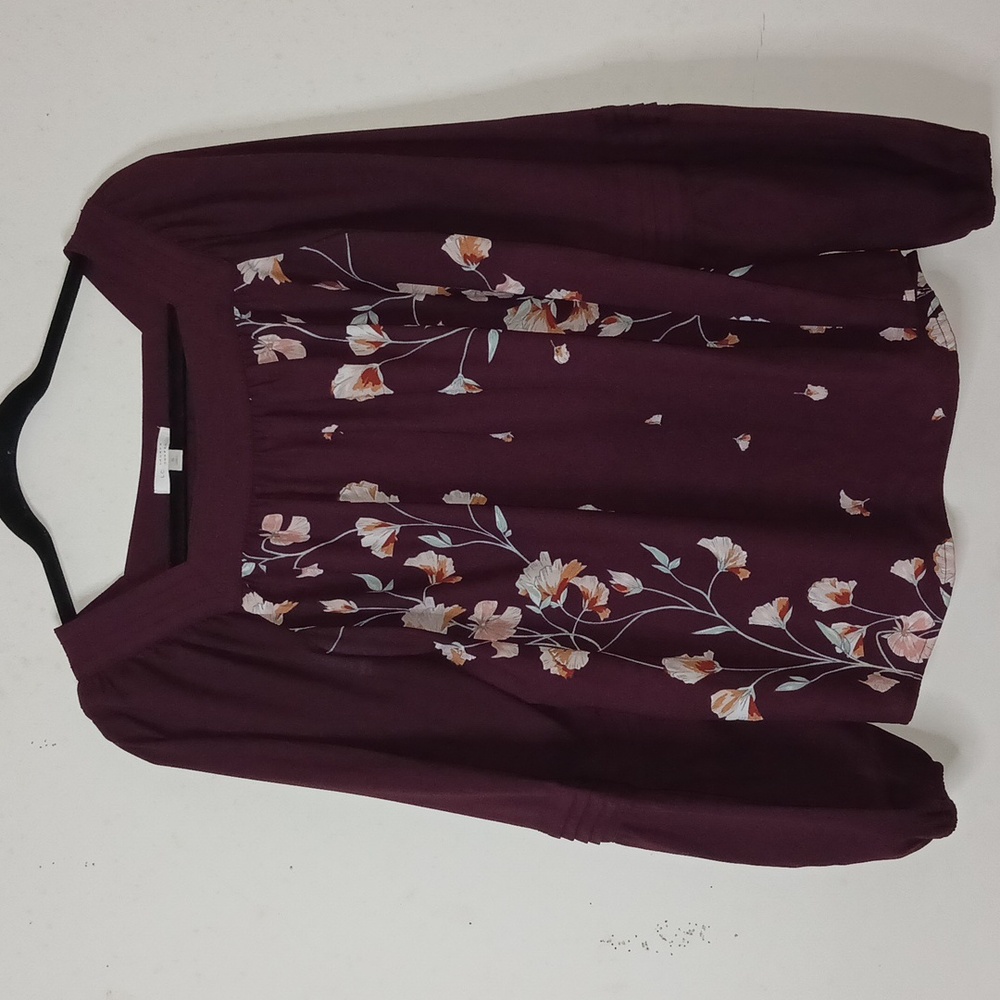 LC Lauren Conrad Maroon Floral Womens blouse | Size: Small